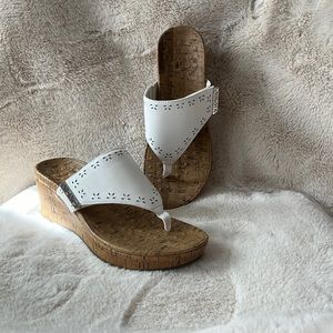 Vionic Anitra Wedge White Sandels sz 8M
